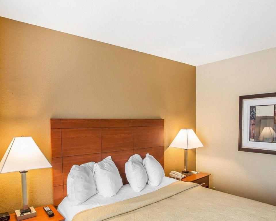 Quality Inn & Suites Mount Juliet Kültér fotó