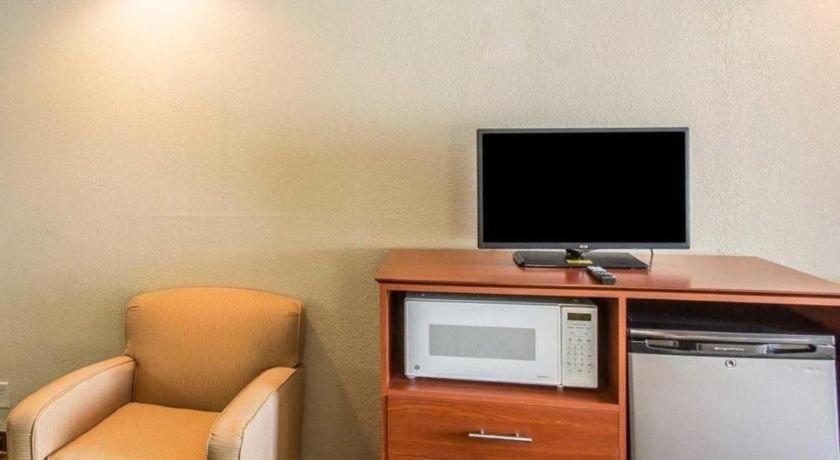 Quality Inn & Suites Mount Juliet Kültér fotó